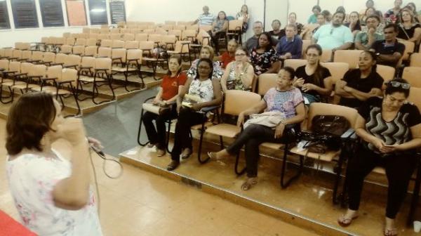 Sem acordo, servidores decidem manter estado de greve em Floriano.(Imagem:FlorianoNews)