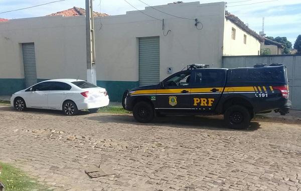 PRF prende condutor que empreendeu fuga após abordagem policial em Floriano