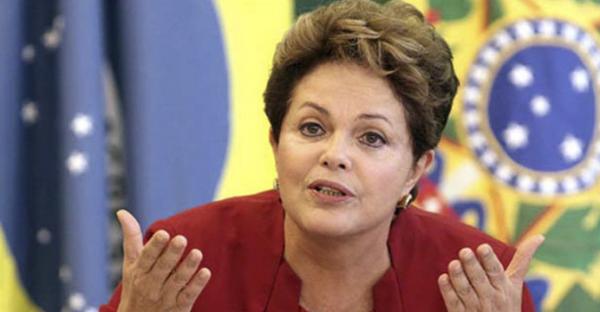 Dilma diz que 2015 foi difícil, mas se diz otimista para 2016