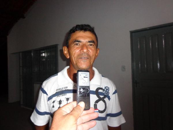 Raimundo de Ara&uacute;jo, morador da localidade Ilha.(Imagem:FlorianoNews)