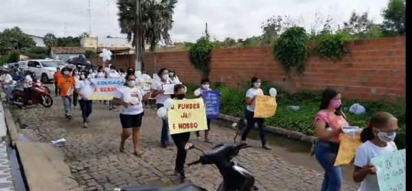 Profissionais da educação de Barão de Grajaú realizam "Caminhada da Esperança"
