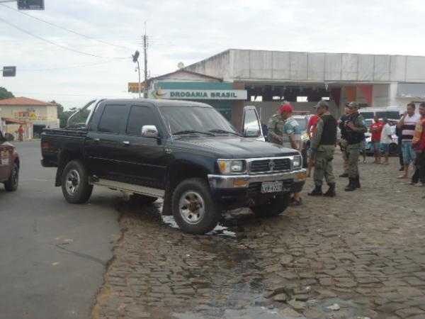 Homem &eacute; preso por embriaguez ao volante ap&oacute;s causar acidente em Floriano.(Imagem:FlorianoNews)