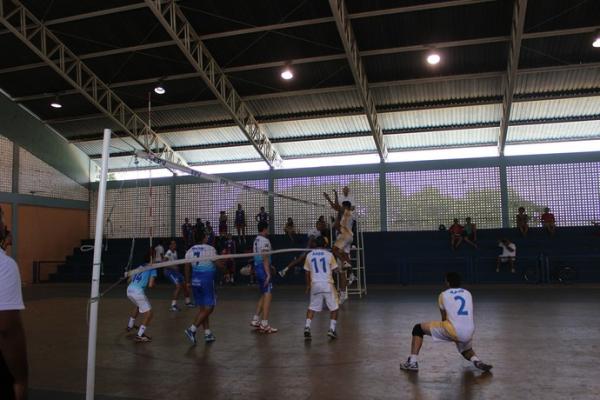 AABB mostra poderio ofensivo e vence em pr&eacute;via da decis&atilde;o do Piauiense de v&ocirc;lei.(Imagem:Josiel Martins/GloboEsporte.com)