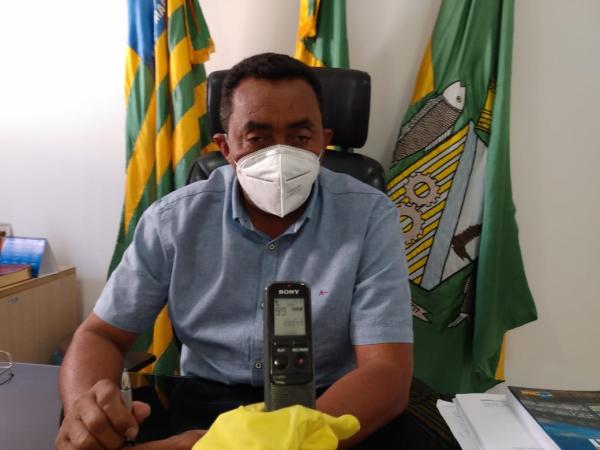 Prefeito Joel Rodrigues sanciona leis aprovadas pelo Legislativo de Floriano