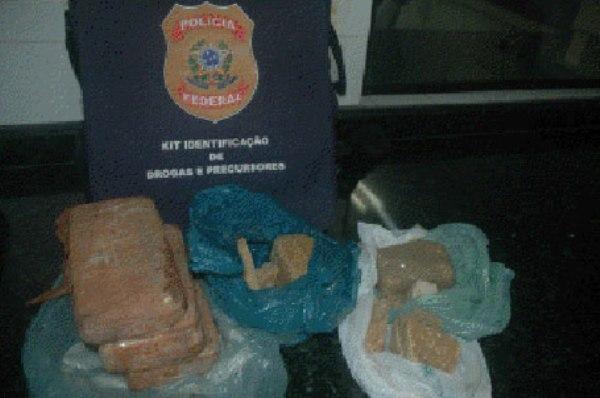 PF prende motorista com 5 quilos de cocaína