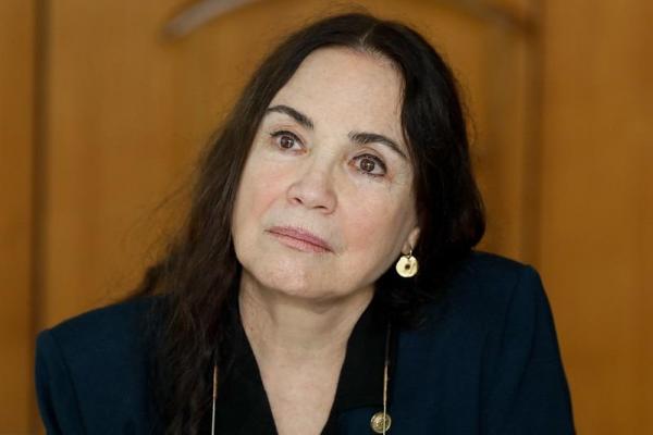 Regina Duarte é acusada de espalhar fake news e pode ter que pagar R$ 131 mil para Lula