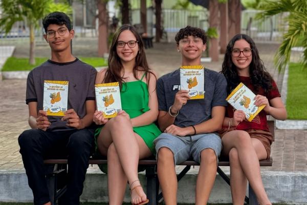 Revista em quadrinhos sobre educação fiscal é distribuída nas escolas públicas estaduais