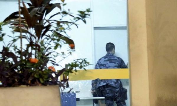 PM confessa ter atirado em Eduardo e tem surto psicótico dentro de hospital
