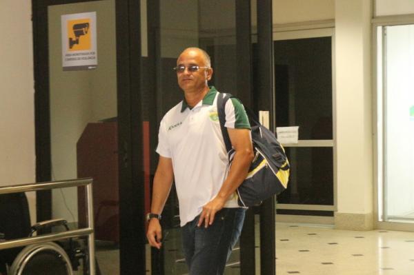 R&aacute;dio crava negocia&ccedil;&atilde;o do Galo com Oliveira Canind&eacute;, ex-t&eacute;cnico do Altos.(Imagem: Stephanie Pacheco)