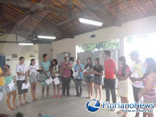 Paróquia Nossa Senhora das Graças realiza Encontro da Formação Base da JUFRA.(Imagem:FlorianoNews)