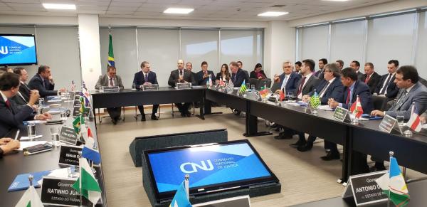 Governadores discutem com presidente do STF redistribuição dos royalties do petróleo