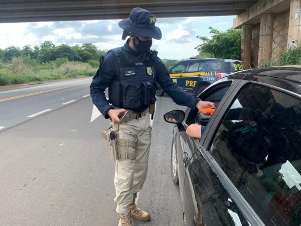 PRF intensifica fiscaliza&ccedil;&atilde;o no litoral e faz restri&ccedil;&atilde;o de tr&aacute;fego nas rodovias do Piau&iacute;.(Imagem:Pol&iacute;cia Rodovi&aacute;ria Federal )
