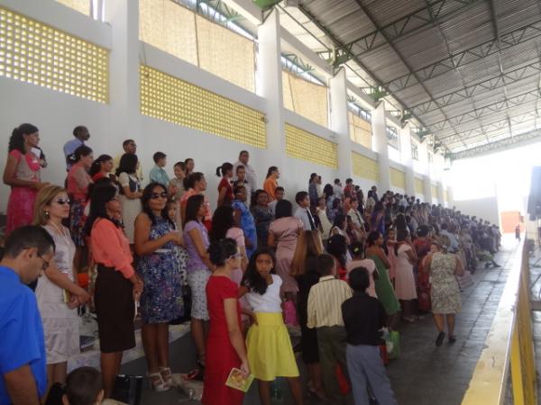 Realizado 1&ordm; dia do Congresso das Testemunhas de Jeov&aacute; em Floriano.(Imagem:FloriaoNews)