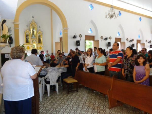 Corpo de Paulo Viana é enterrado em Floriano após missa de corpo presente