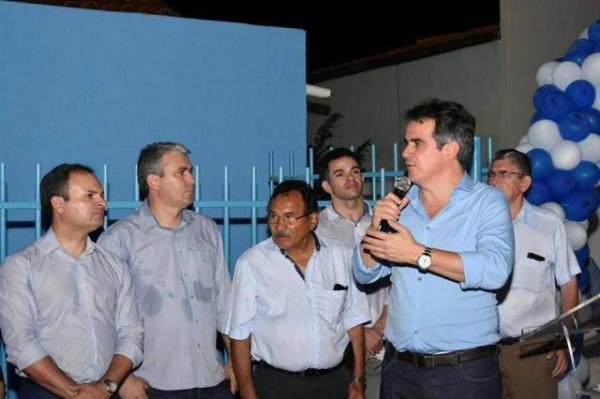 Ciro Nogueira entrega melhorias para a Saúde de Floriano