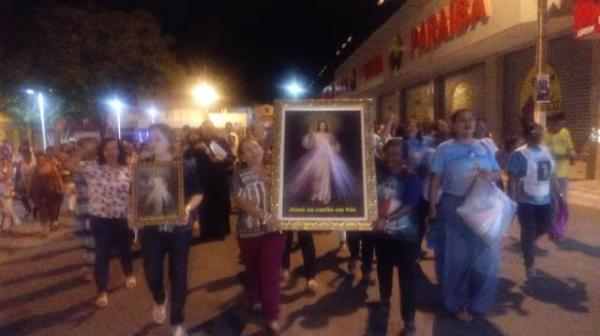 Paróquia de São José Operário celebra encerramento da festa da Divina Misericórdia