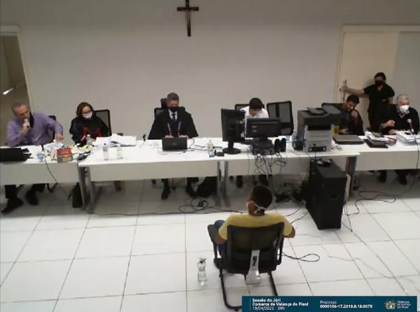 Pai pede para ser condenado e recebe pena de 31 anos de prisão por matar filha de 1 ano