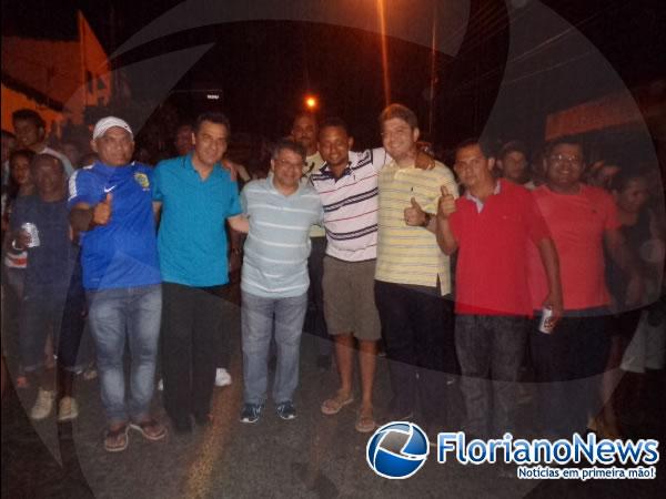 Deputado reeleito Gustavo Neiva Maia comemora vit&oacute;ria em Floriano.(Imagem:FlorianoNews)