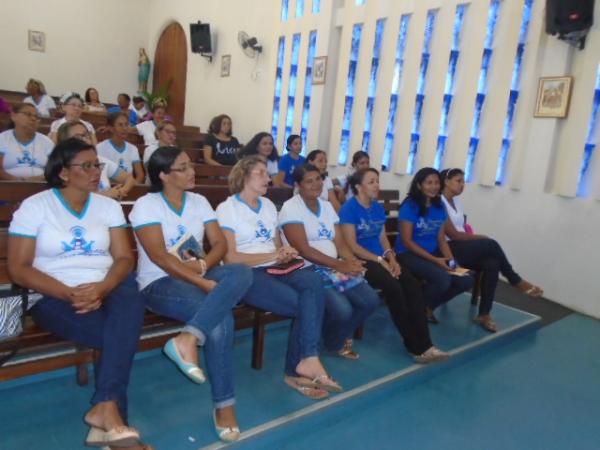 Mães que oram une mulheres para orar pelos filhos em Floriano.(Imagem:FlorianoNews)