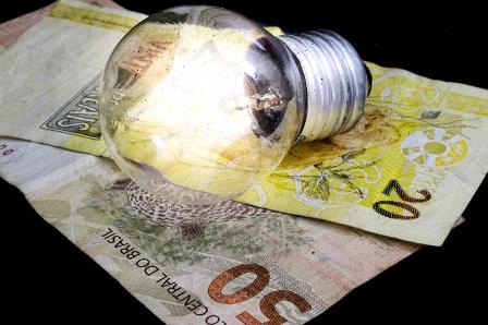 Conta de luz terá bandeira verde em janeiro