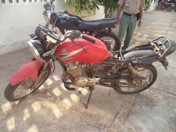 PM recupera motocicleta na zona rural de Floriano.(Imagem:FlorianoNews)