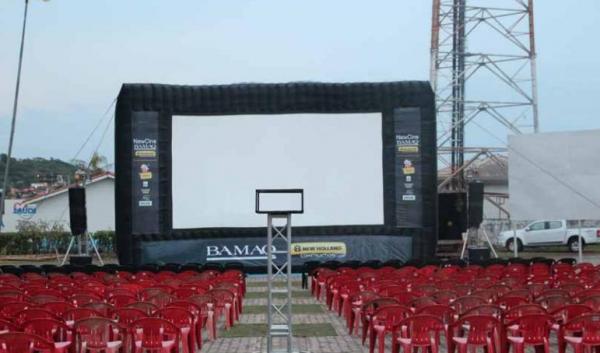 Floriano será contemplada com sessões de cinema ao ar livre
