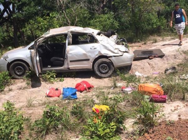Quatro pessoas ficam feridas após capotamento entre Jerumenha e Floriano