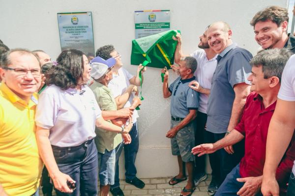 Governador entrega urbanização de horta comunitária em Floriano; obra beneficia 35 famílias