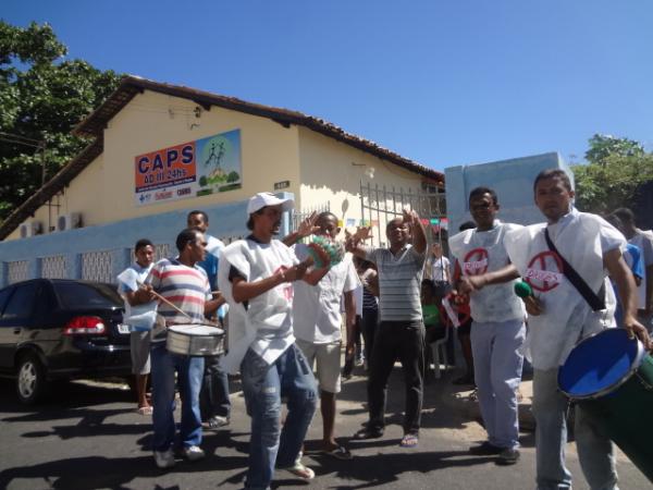 Caminhada lembra o Dia Internacional de Combate &agrave;s Drogas em Floriano.(Imagem:FlorianoNews)