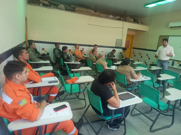Floriano sedia Curso Ciclo de Conhecimento para fortalecer a seguran&ccedil;a p&uacute;blica(Imagem:Divulga&ccedil;&atilde;o/PM)