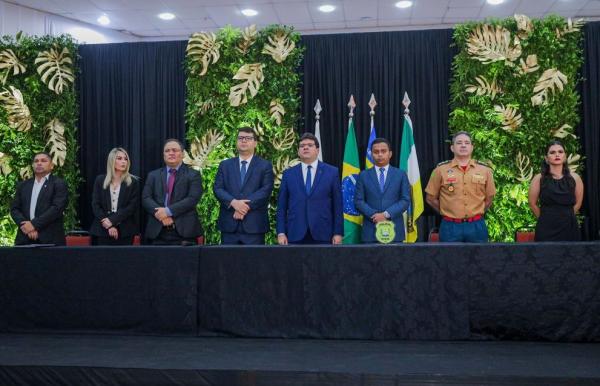 Governador Rafael Fonteles nomeia policiais civis e destaca reestrutura&ccedil;&atilde;o da seguran&ccedil;a p&uacute;blica.(Imagem: Divulga&ccedil;&atilde;o)