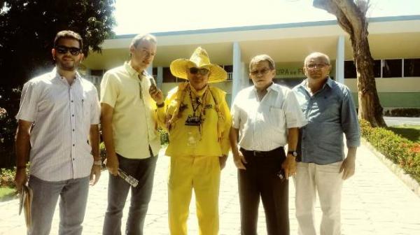 Avelino Neiva autoriza construção de galeria do riacho do leite em Floriano