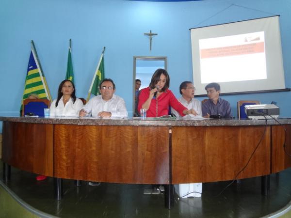 Frente Parlamentar realizou audiência pública sobre drogas em Floriano