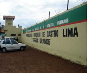 Presos cavam buracos e tentam fugir da Vereda Grande