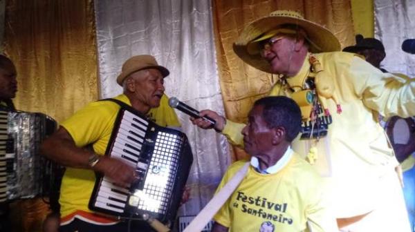 Apresenta&ccedil;&atilde;o do sanfoneiro Jos&eacute; Co&ecirc;lho(Imagem:FlorianoNews)
