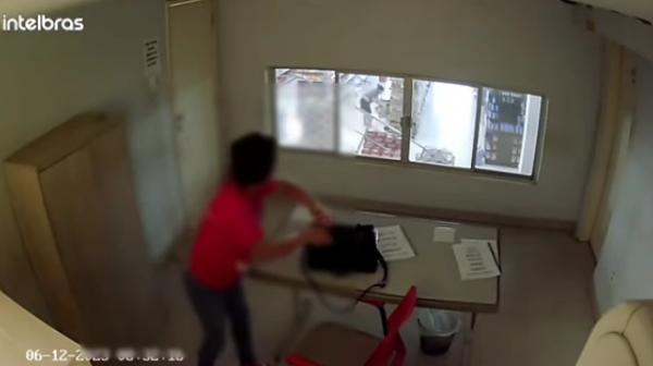 Mulher entra em supermercado, pede para usar banheiro e furta funcionários em Picos