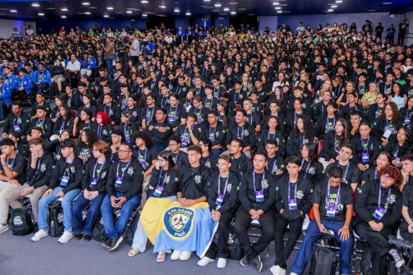 Governo do Estado fortalece educa&ccedil;&atilde;o em Teresina com escolas padr&atilde;o ouro, maior investimento da Uespi e concurso para professores(Imagem: Gabriel Paulino)