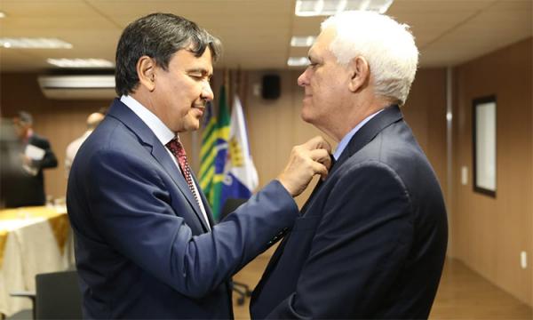 Governador almoça com Themistocles Filho após reunião com Dr. Pessoa