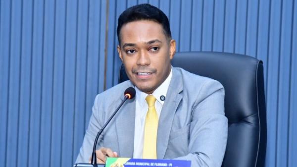 Vereador Felipe Vieira quer aprovar lei que torna o ambiente escolar mais seguro