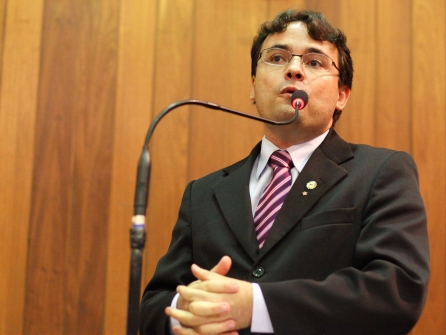 Alepi divulga certidão da sessão de cassação dos deputados
