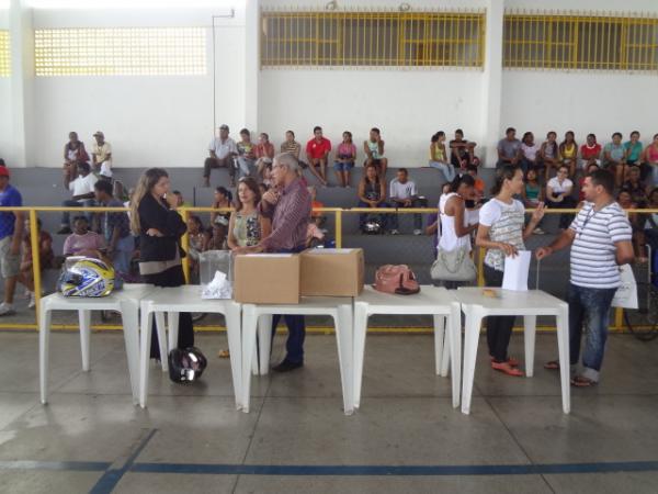 Realizado o sorteio das casas no Conjunto Jos&eacute; Pereira da Silva.(Imagem:FlorianoNews)