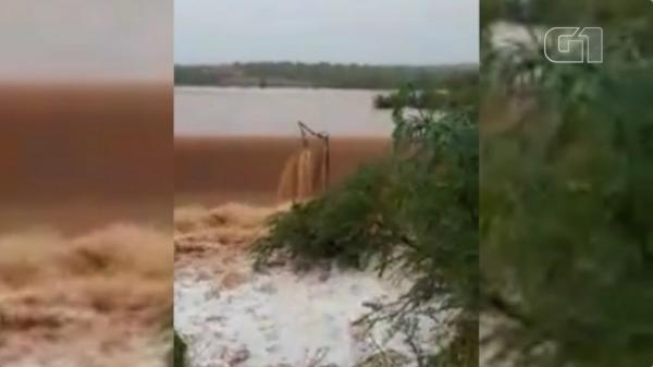 Barragem transbordou ap&oacute;s forte chuva em Jacobina do Piau&iacute;(Imagem:Reprodu&ccedil;&atilde;o)