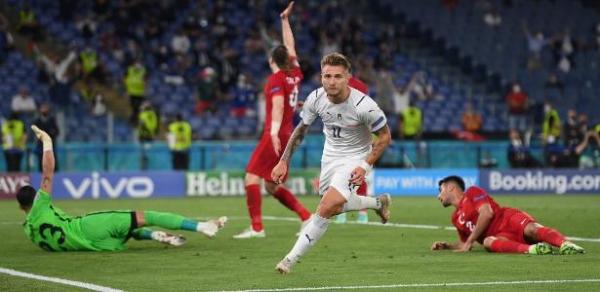 Itália mostra força no ataque e vence a Turquia por 3 0 na abertura da Eurocopa