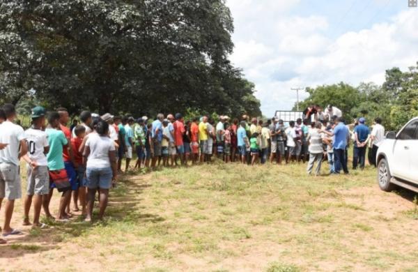 PMF conclui doação de cestas básicas na zona rural de Floriano
