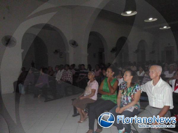 Cat&oacute;licos celebram Missa de Cinzas e in&iacute;cio da Quaresma em Floriano.(Imagem:FlorianoNews)