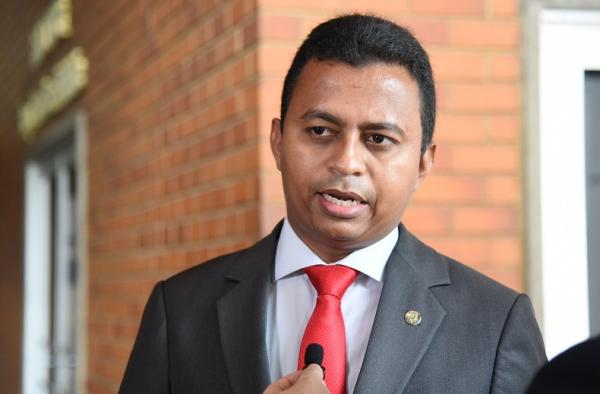 Deputado Francisco Costa anuncia pavimentação na Zona rural de Oeiras