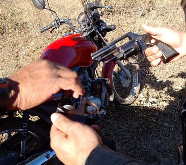 Dono de bar é baleado após reclamar de briga entre clientes