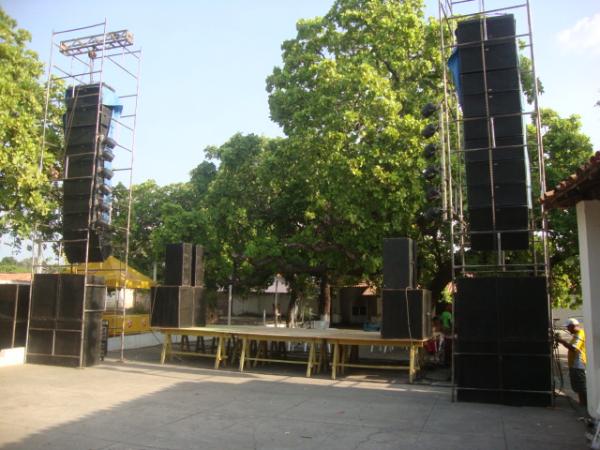Estrutura de Som da festa da R&aacute;dio Difusora(Imagem:reda&ccedil;&atilde;o)
