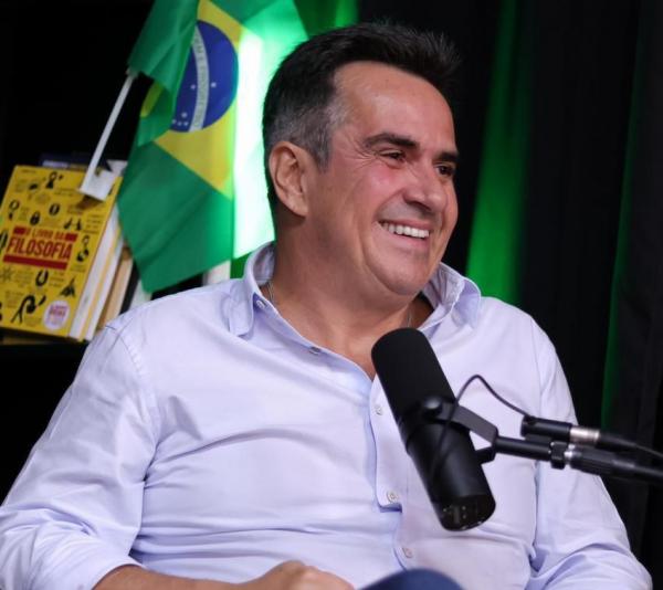 Kakay, advogado de Ciro, questiona: "É uma medida baseada em celular de terceiros"