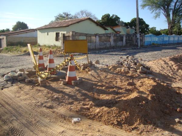 Obras do Esgotamento Sanit&aacute;rio(Imagem:Amarelinho)